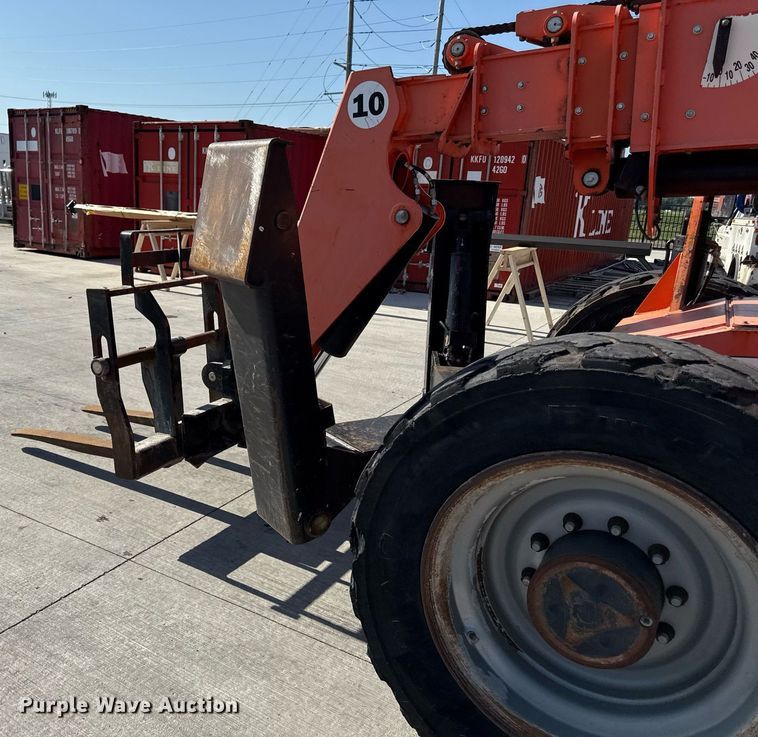 image for item DY8090 2013 JLG 10054 telehandler