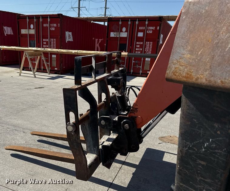 image for item DY8090 2013 JLG 10054 telehandler