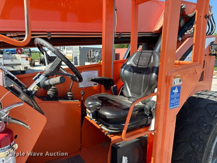 image for item DY8090 2013 JLG 10054 telehandler