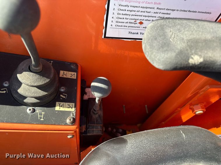 image for item DY8090 2013 JLG 10054 telehandler