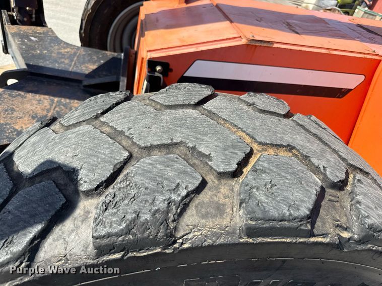 image for item DY8090 2013 JLG 10054 telehandler