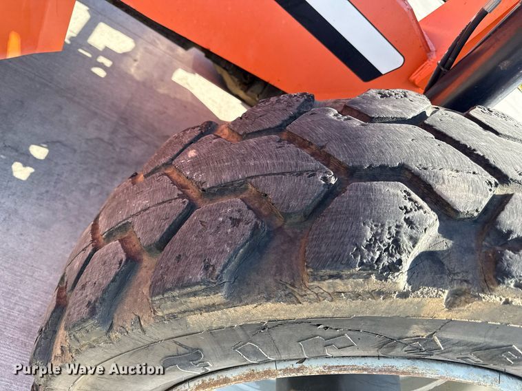 image for item DY8090 2013 JLG 10054 telehandler