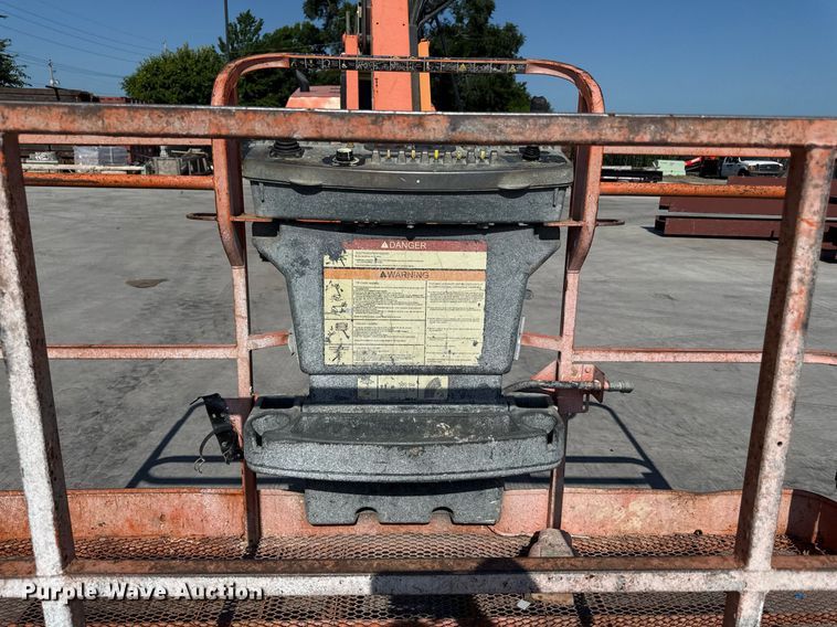 image for item DY8091 JLG 800AJ boom lift