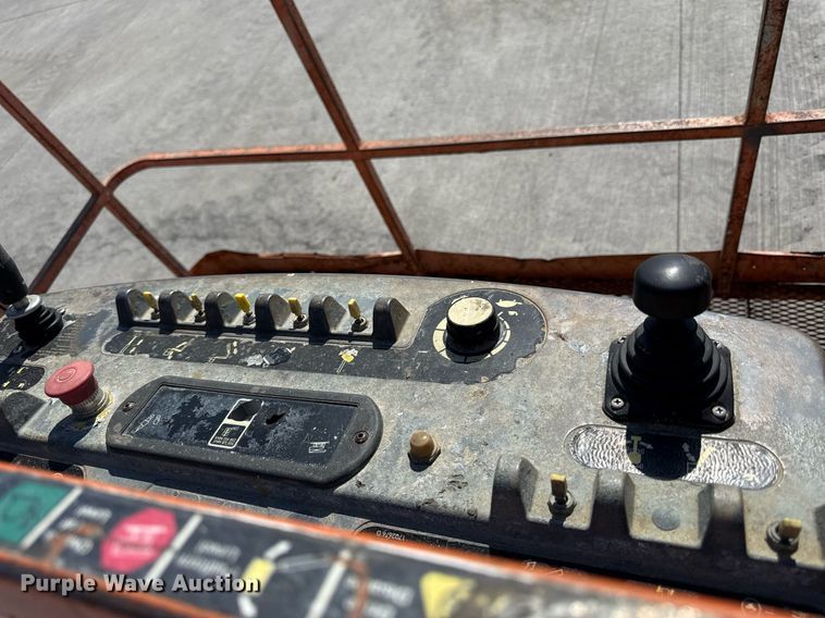 image for item DY8091 JLG 800AJ boom lift