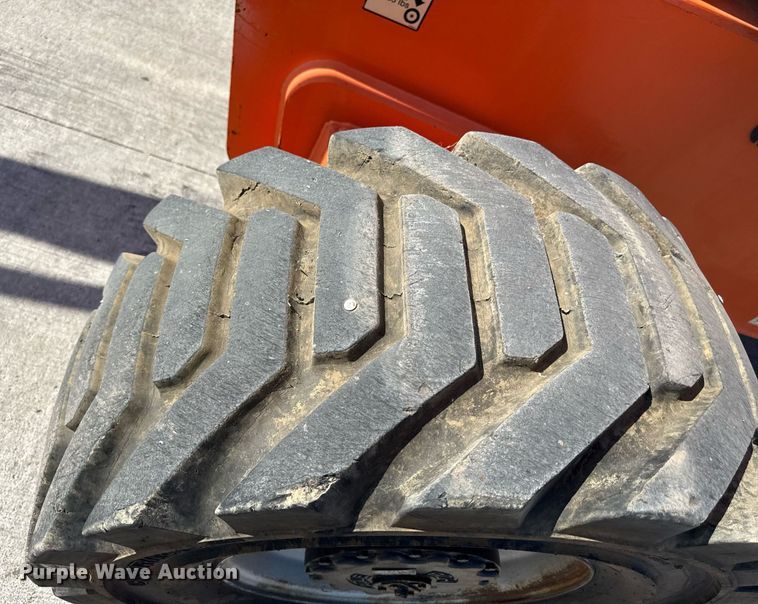 image for item DY8091 JLG 800AJ boom lift