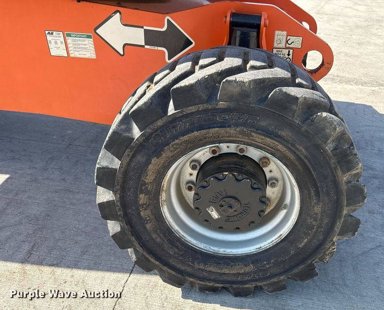 image for item DY8091 JLG 800AJ boom lift