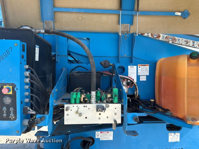 image for item DY8092 2008 Genie S65 boom lift