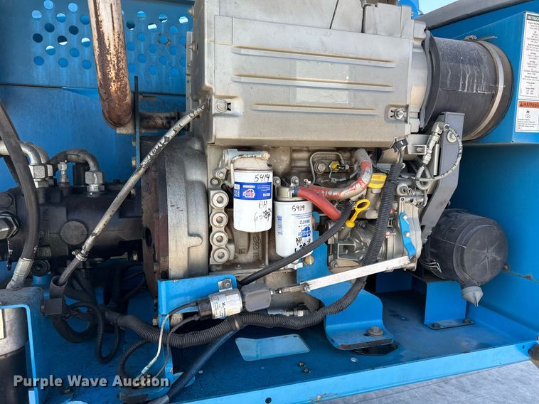 image for item DY8092 2008 Genie S65 boom lift