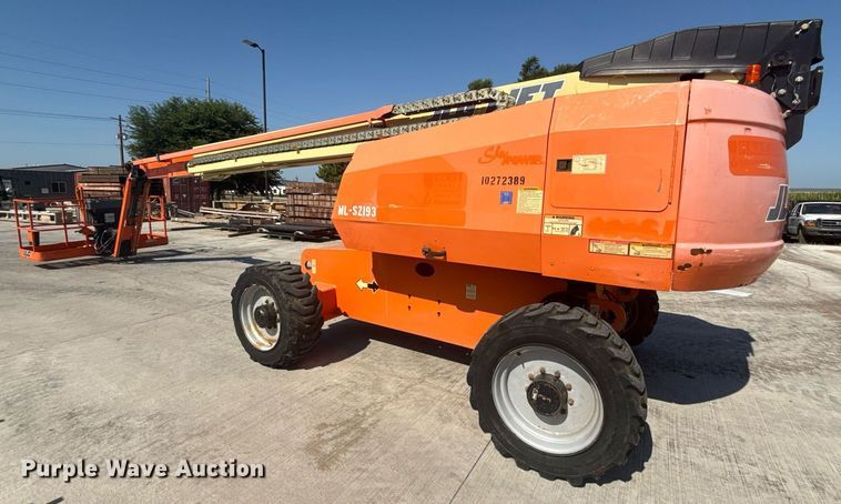 image for item DY8093 2014 JLG 660SJ boom lift