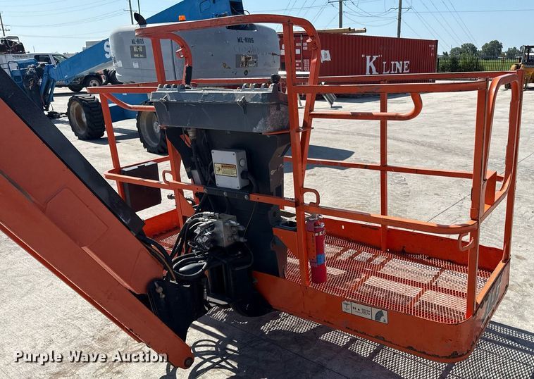 image for item DY8093 2014 JLG 660SJ boom lift