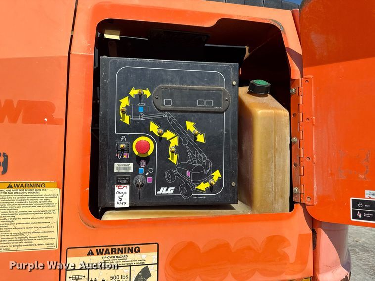 image for item DY8093 2014 JLG 660SJ boom lift