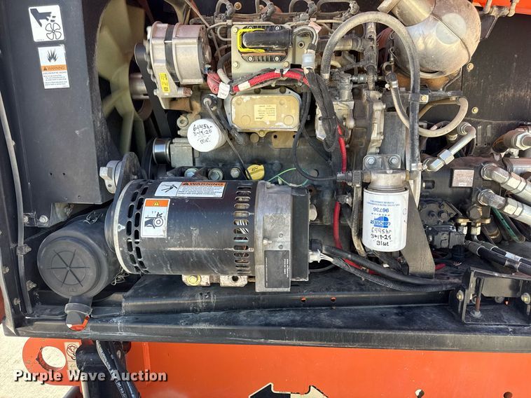 image for item DY8093 2014 JLG 660SJ boom lift