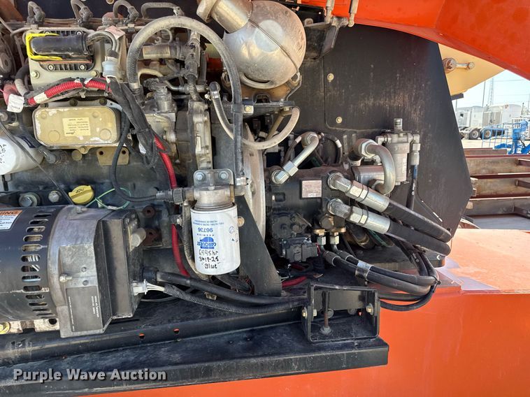 image for item DY8093 2014 JLG 660SJ boom lift