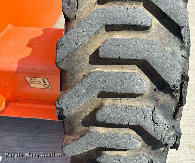 image for item DY8093 2014 JLG 660SJ boom lift