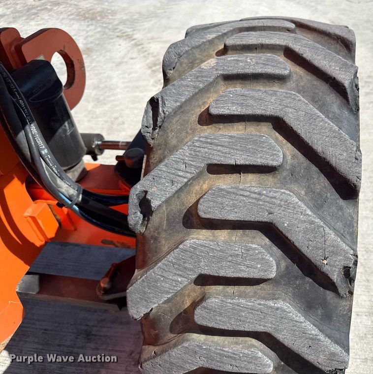 image for item DY8093 2014 JLG 660SJ boom lift