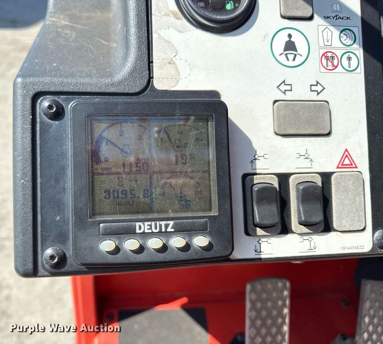 image for item DY8094 2018 Skyjack SJ1056TH telehandler