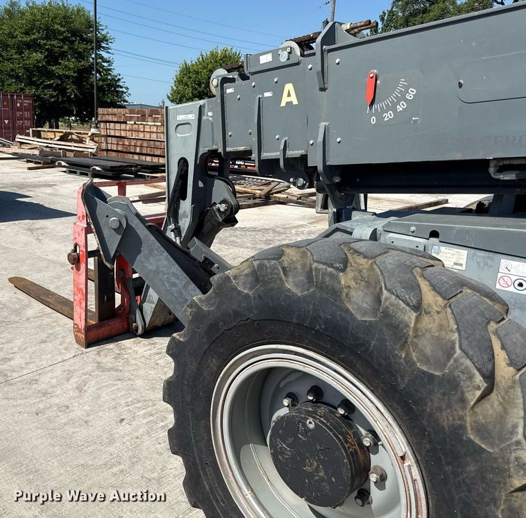 image for item DY8095 2018 Skyjack SJ1056TH telehandler