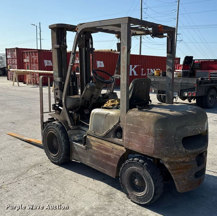 image for item DY8097 Komatsu FM25T-12 forklift