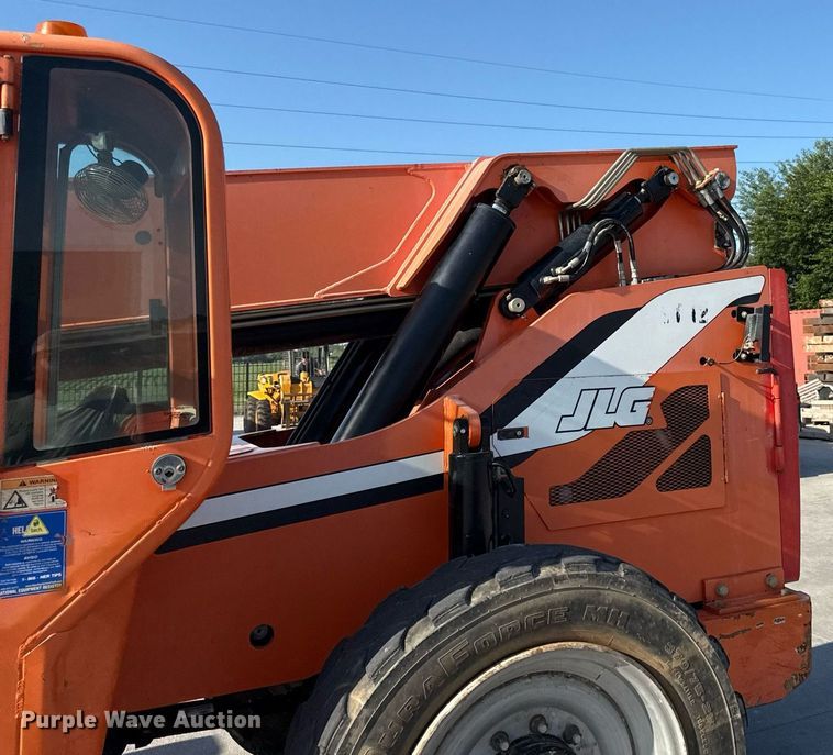 image for item DY8098 2014 JLG 8042 telehandler