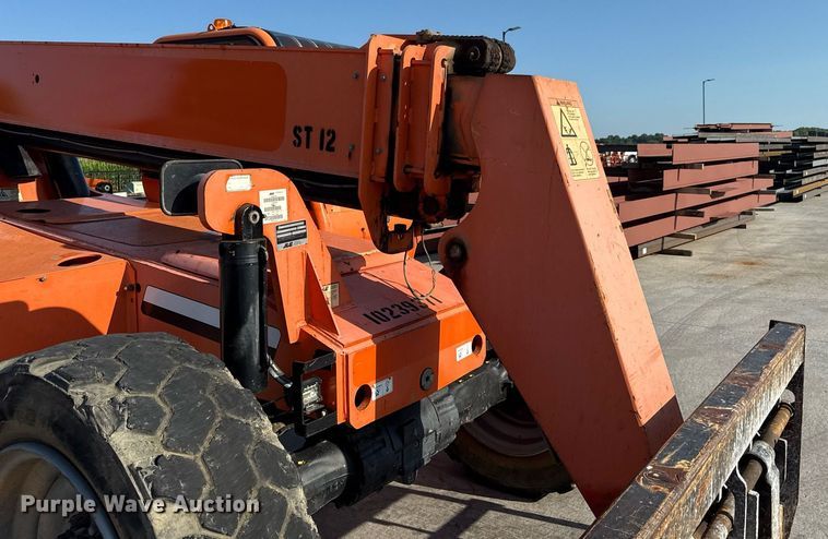 image for item DY8098 2014 JLG 8042 telehandler
