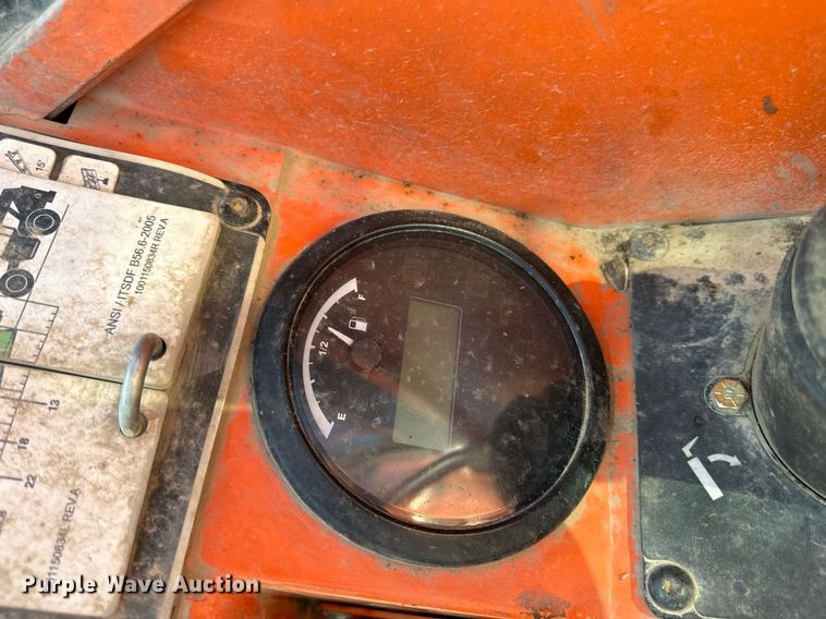 image for item DY8098 2014 JLG 8042 telehandler