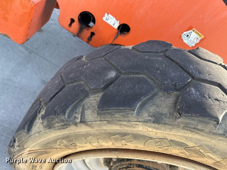 image for item DY8098 2014 JLG 8042 telehandler