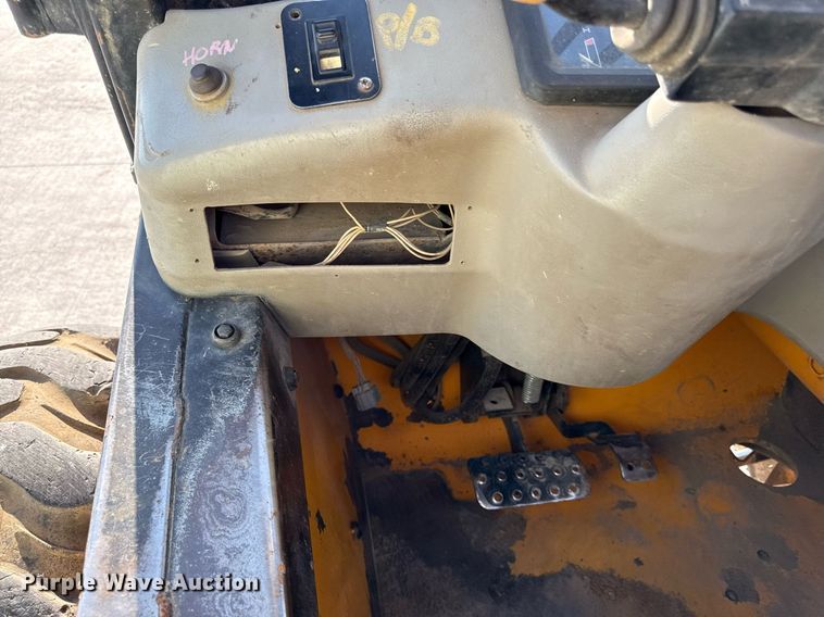 image for item DY8099 1999 JCB Gradall 520 telehandler