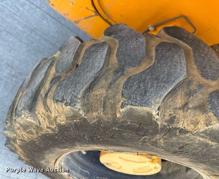 image for item DY8099 1999 JCB Gradall 520 telehandler