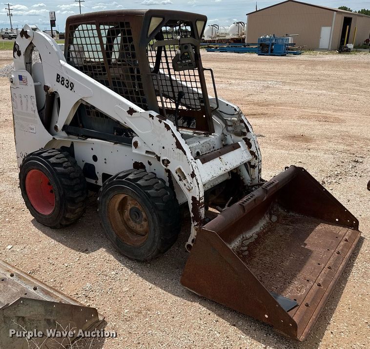 image for item DZ8623 2001 Bobcat S175 skid steer loader