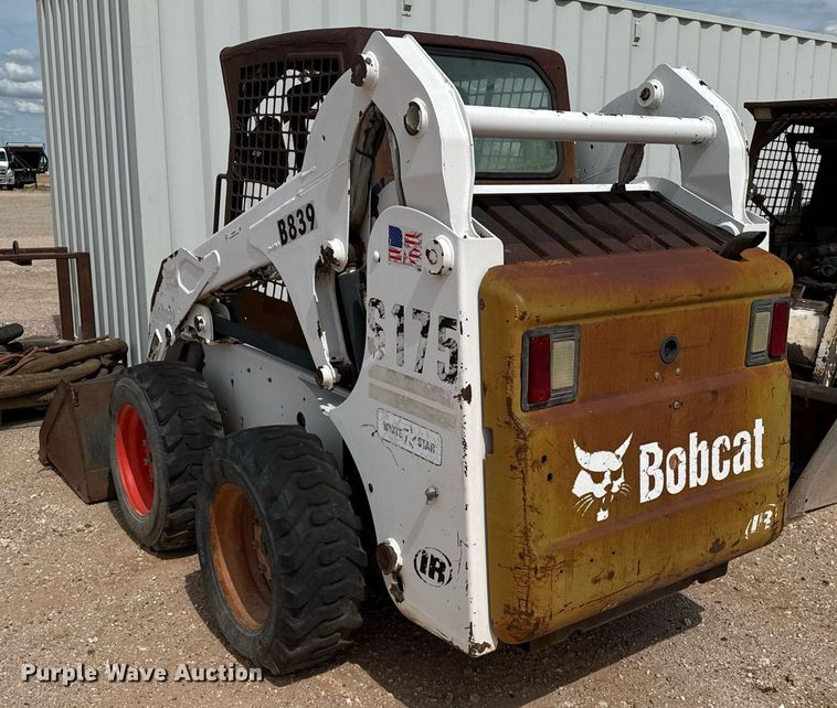 image for item DZ8623 2001 Bobcat S175 skid steer loader