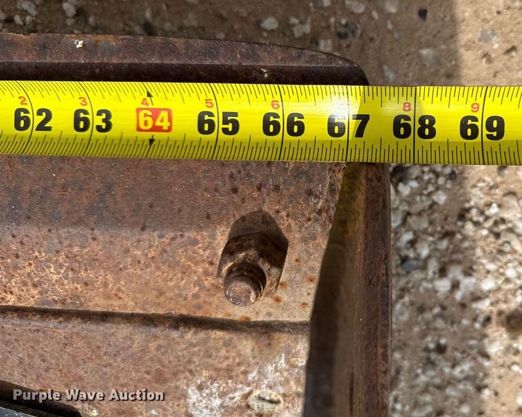 image for item DZ8623 2001 Bobcat S175 skid steer loader