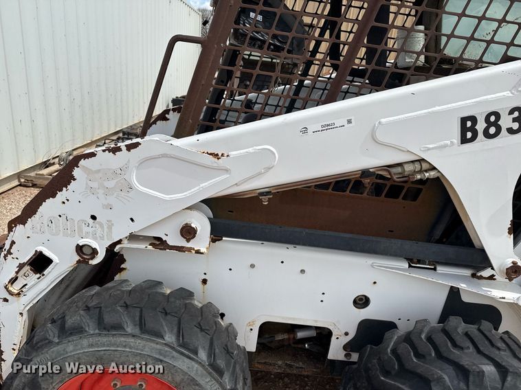 image for item DZ8623 2001 Bobcat S175 skid steer loader