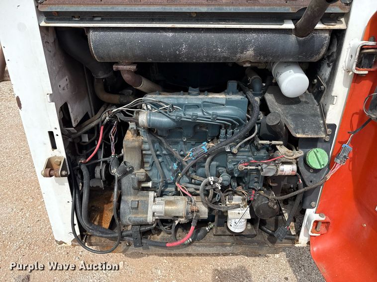 image for item DZ8623 2001 Bobcat S175 skid steer loader