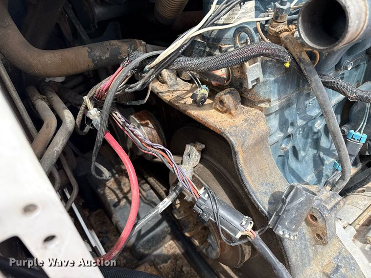 image for item DZ8623 2001 Bobcat S175 skid steer loader