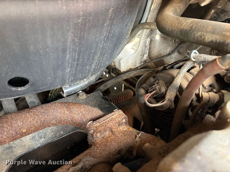 image for item DZ8623 2001 Bobcat S175 skid steer loader