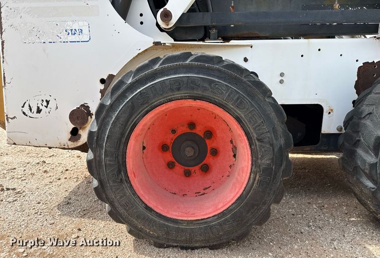 image for item DZ8623 2001 Bobcat S175 skid steer loader