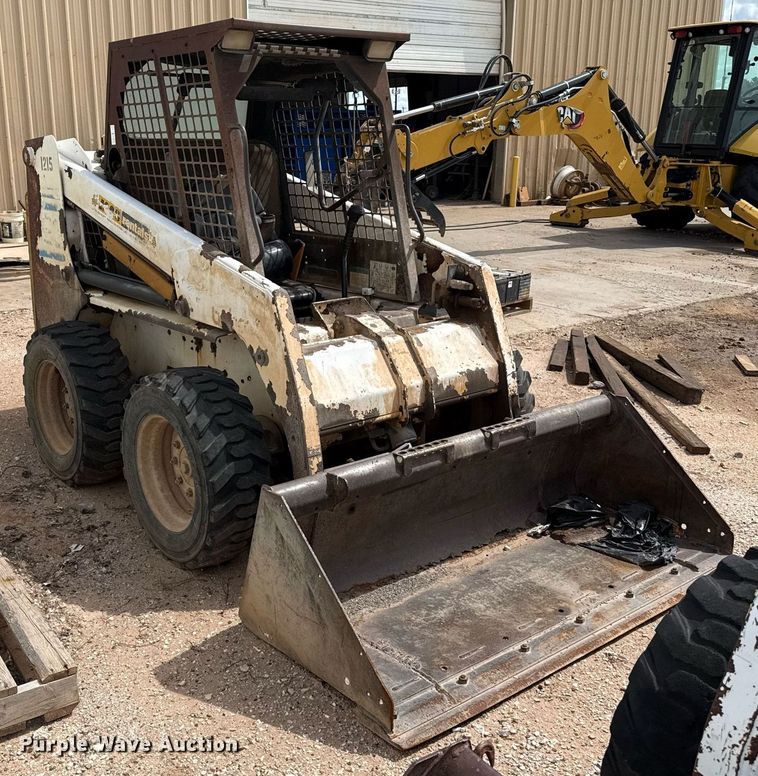 image for item DZ8624 1999 Bobcat 763 skid steer loader