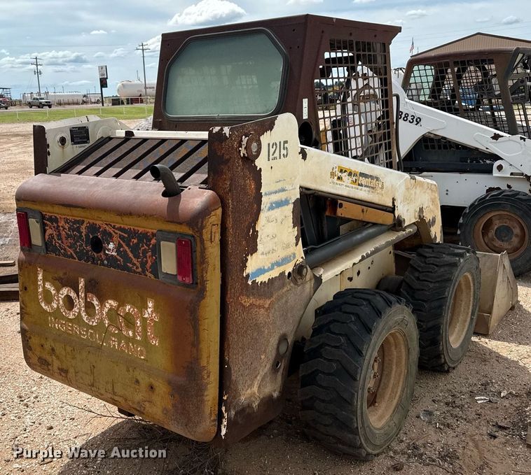 image for item DZ8624 1999 Bobcat 763 skid steer loader