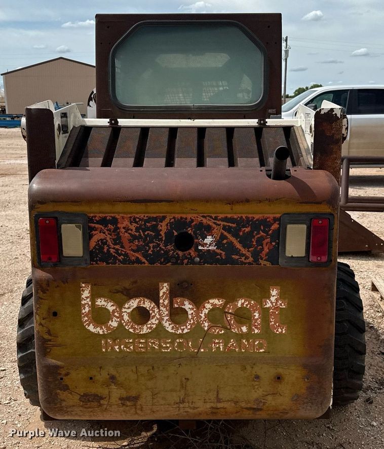 image for item DZ8624 1999 Bobcat 763 skid steer loader