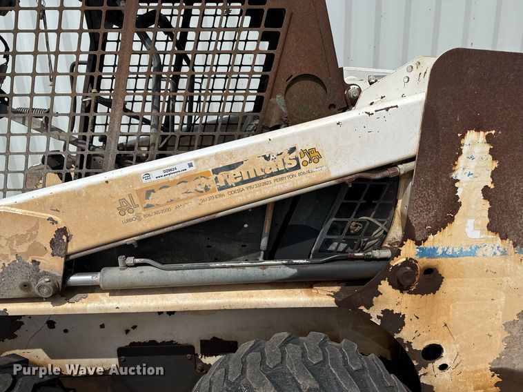 image for item DZ8624 1999 Bobcat 763 skid steer loader
