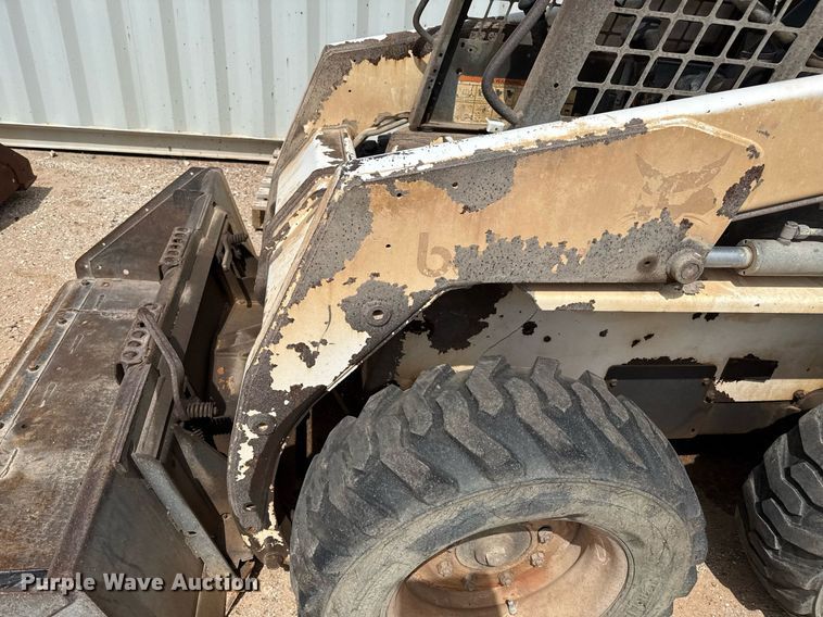 image for item DZ8624 1999 Bobcat 763 skid steer loader