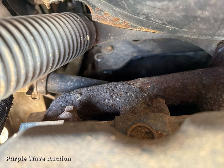 image for item DZ8624 1999 Bobcat 763 skid steer loader