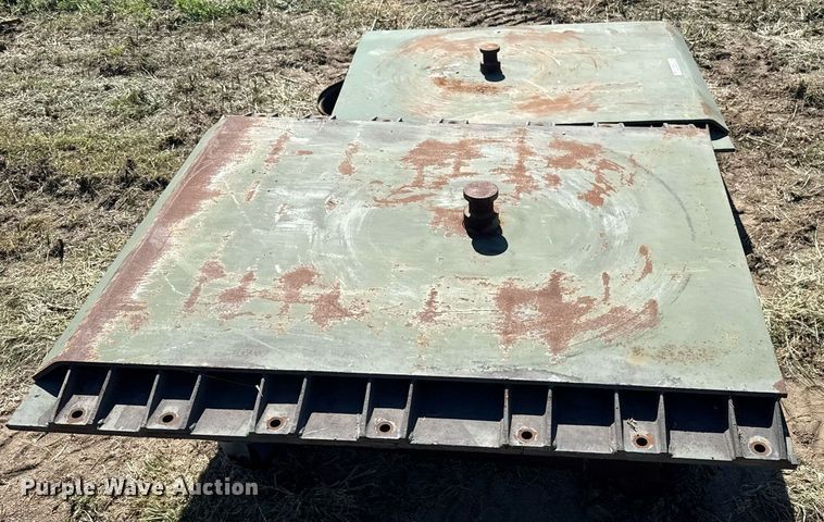 image for item DZ8634 (2) fifth wheel bases