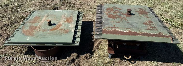 image for item DZ8634 (2) fifth wheel bases