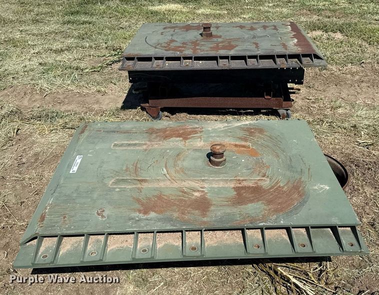 image for item DZ8634 (2) fifth wheel bases