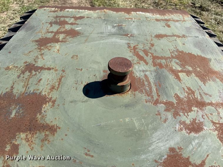 image for item DZ8634 (2) fifth wheel bases