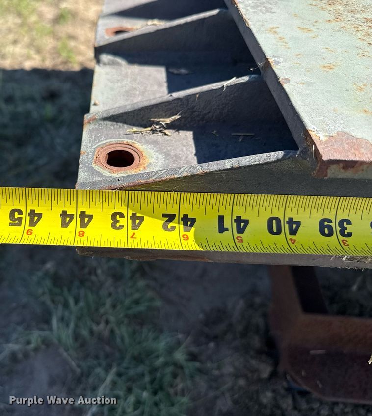 image for item DZ8634 (2) fifth wheel bases