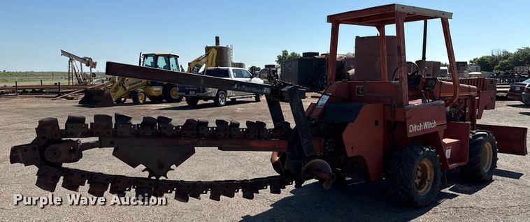 image for item DZ8655 Ditch Witch 5110 trencher