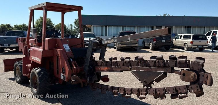 image for item DZ8655 Ditch Witch 5110 trencher