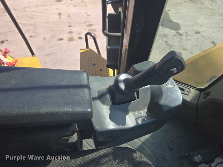 image for item EA2459 2013 Caterpillar 980K wheel loader